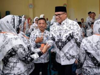 Prof. Eduart Wolok Kembali Pimpin PGRI Gorontalo, Fokus Tingkatkan Kesejahteraan Guru dan Mutu Pendidikan