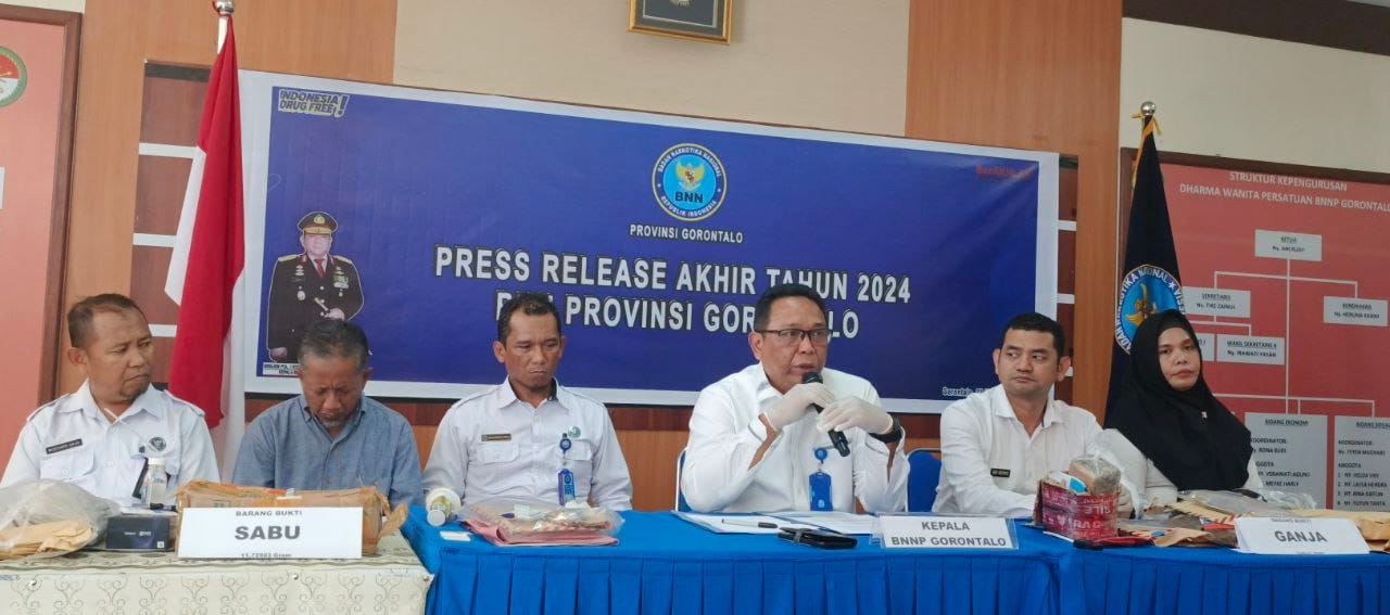 Kepala BNNP Gorontalo saat pelaksanaan press Release 2024