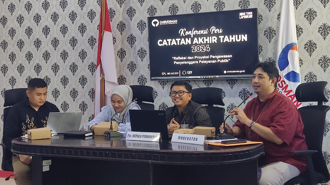 Ombudsman RI Gorontalo saat Konferensi Pers Catatan Akhir Tahun 2024, Kamis 19/12/2024