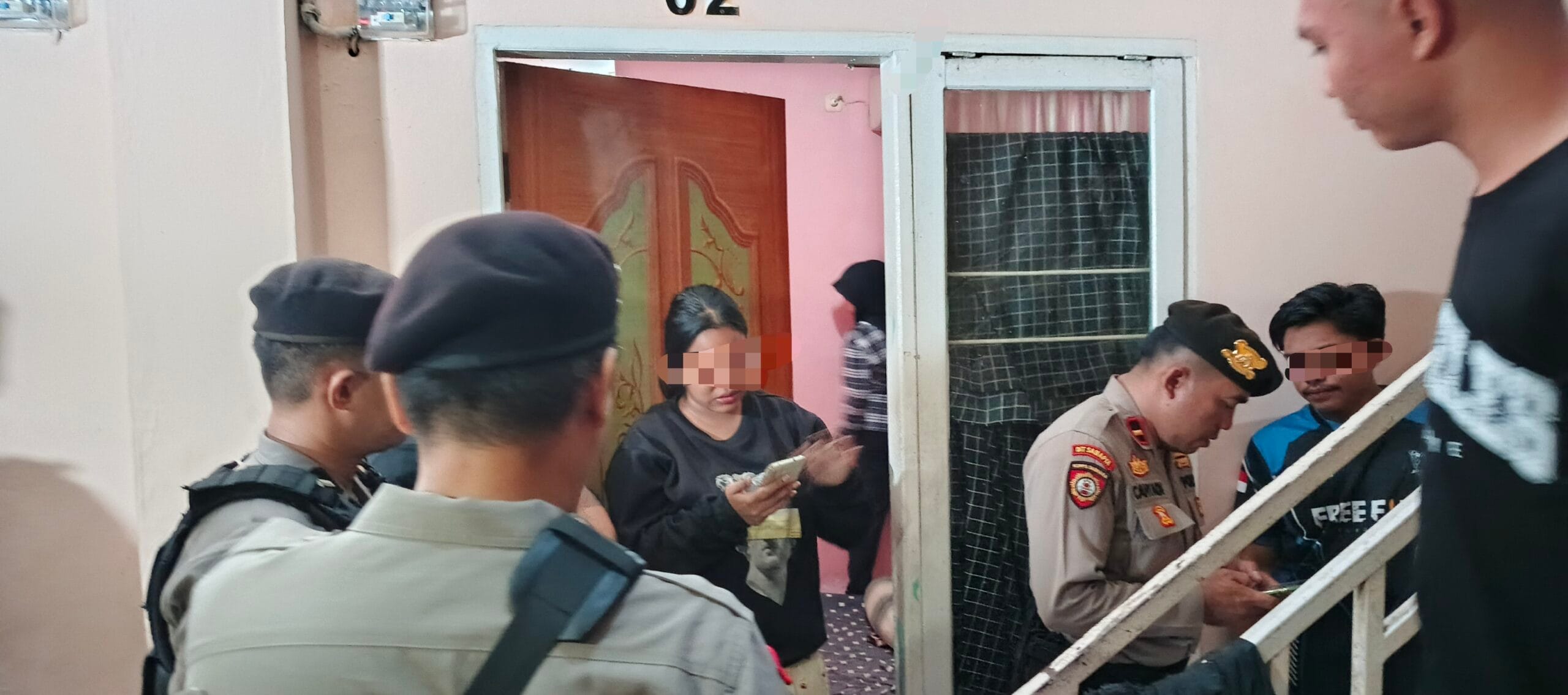 Pasangan tidak resmi yang diamankan Tim Polda Gorontalo pada operasi Otanaha 1