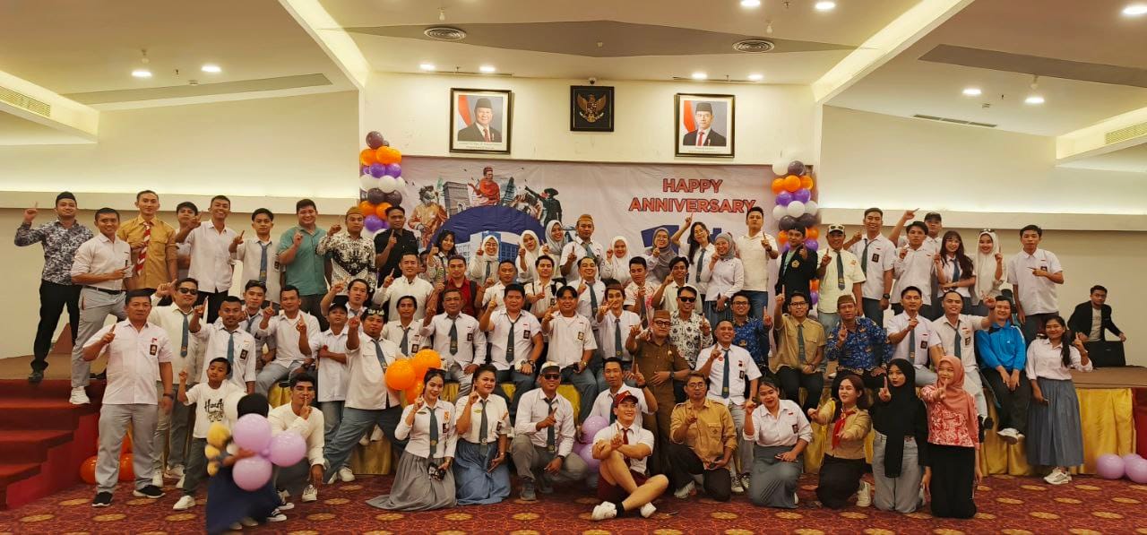 FOX Hotel Gorontalo Rayakan Anniversary 1St dengan Dress Code Back to School ( F. Fahri)
