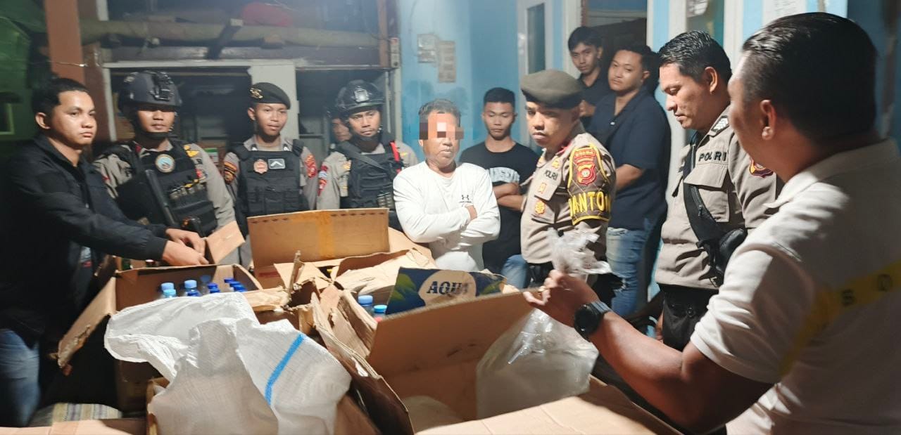 Ribuan Liter Miras Ilegal disita Tim Polda Gorontalo dalam Operasi Pekat Otanaha 1 ( F. Fahri)