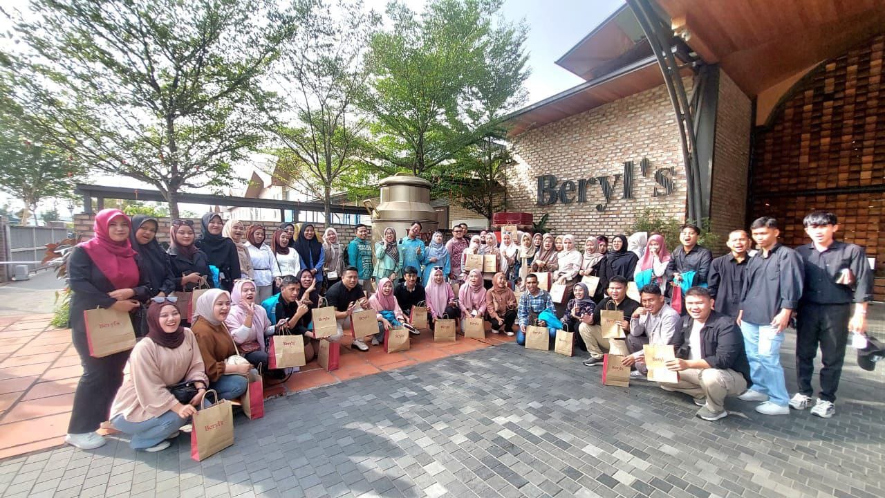 Mahasiswa FSTIK UBM Gorontalo saat Berada Malaysia (F.Hms)