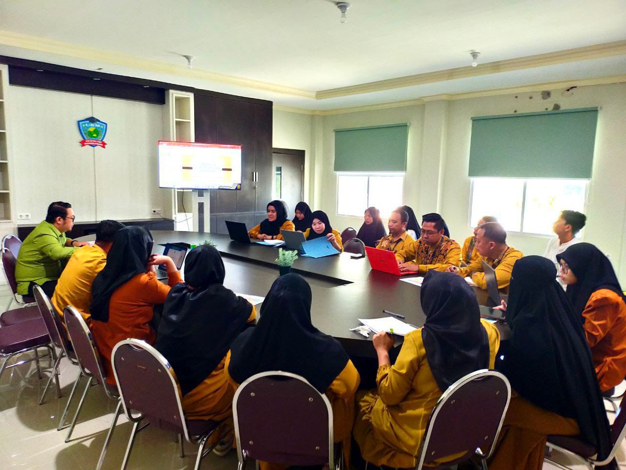 LPPM Universitas Bina Mandiri (UBM) Gorontalo menggelar rapat koordinasi persiapan pelaksanaan KKM Reguler, Selasa (15/4/2025) Foto: Hms