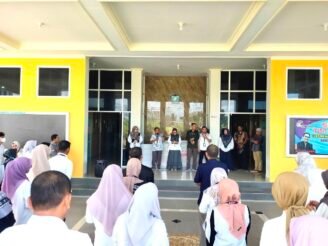 Ketua YBMG Intruksikan Civitas Akademika Tertib Sholat Berjamaah di Musholla At Tin