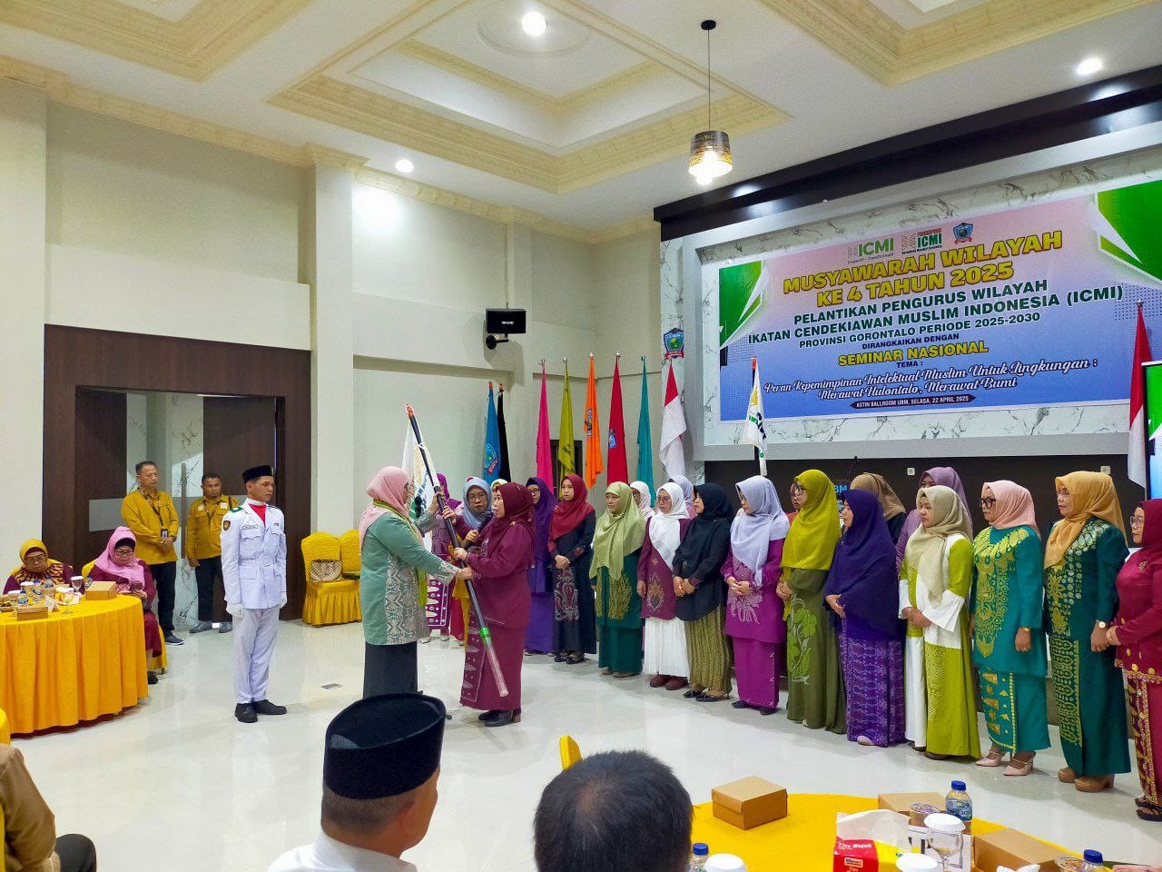 Prof. Dr. Novianty Djafri, M.Pd.I terpilih menjadi Ketua Pertama Dewan Pimpinan Wilayah (DPW) Perempuan ICMI Provinsi Gorontalo periode 2025 - 2030 ( Foto : HMS)