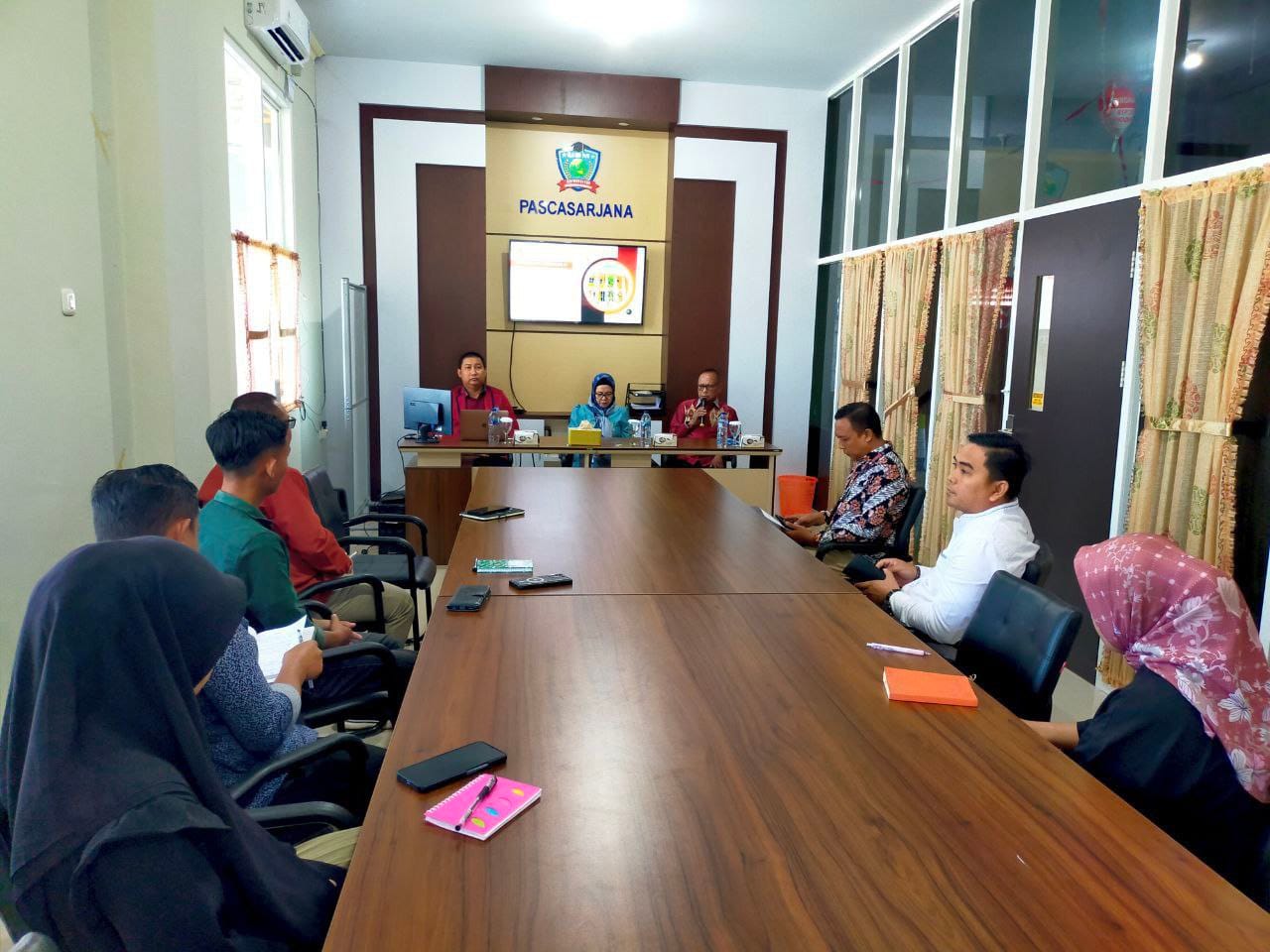 Program Pascasarjana (PPs) Universitas Bina Mandiri (UBM) Gorontalo melaksanakan kuliah matrikulasi bagi mahasiswa baru Program Studi (Prodi) S2 Manajemen Angkatan IV, Sabtu, 31/5/2025 ( Foto: Hms)