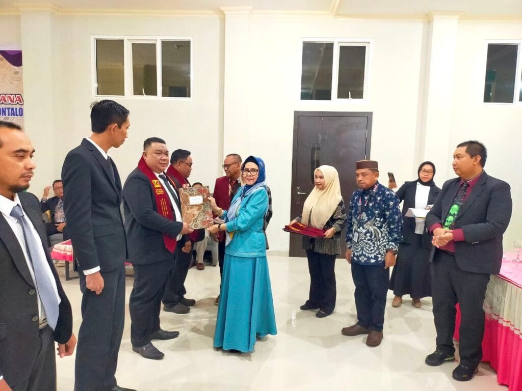 Lima Mahasiswa S2 Manajemen UBM Gorontalo Ikuti Yudisium dan Resmi Sandang Gelar Magister