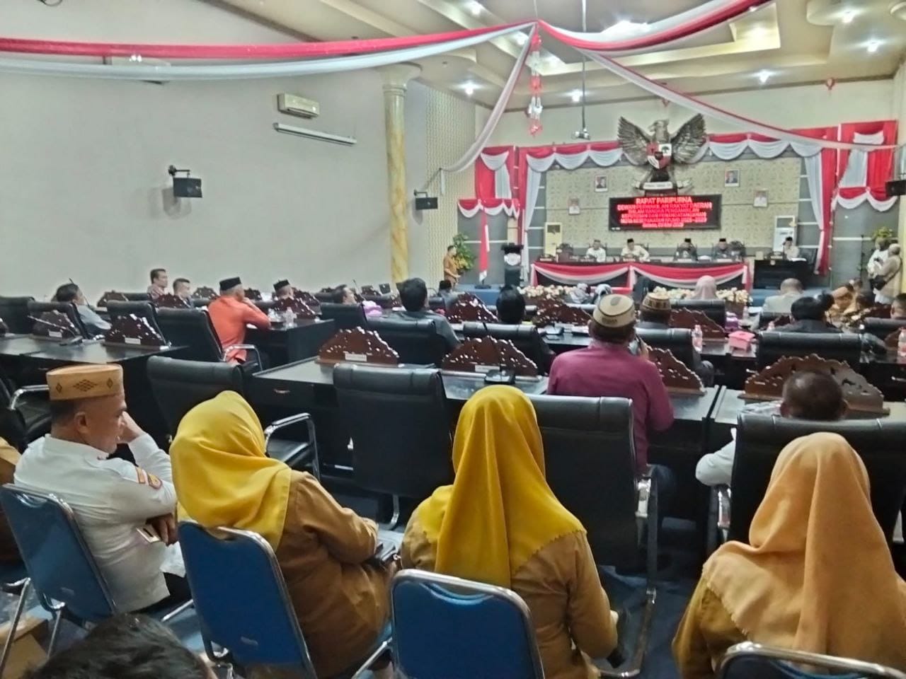 DPRD Kabupaten Gorontalo menggelar Rapat Paripurna, Selasa 06/5/2025 ( Foto: Minarti)