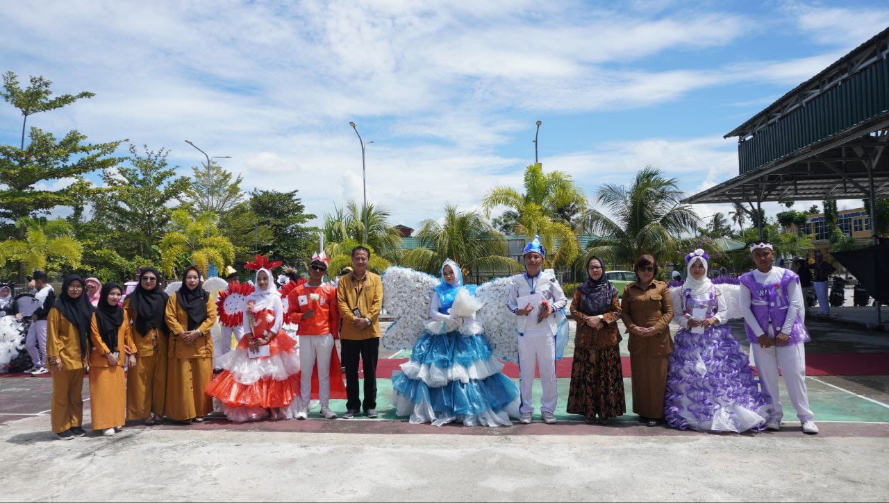 Gelar Karya Siswa SMKS Bina Mandiri Bone Bolango, dalam kegiatan Project Penguatan Profil Pelajar Pancasila (P5), melalui Gaya Hidup Berkelanjutan. Tema:
