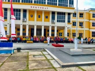 Civitas Akademika UBM Gorontalo Gelar Upacara Hardiknas 2025