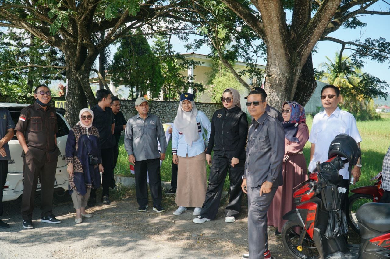 Anggota DPRD Kota Gorontalo dari (Dapil) 4 Kota Timur–Kota Utara. Dalam kegiatan reses masa Persidangan ketiga tahun 2025 ( Foto : Bella(