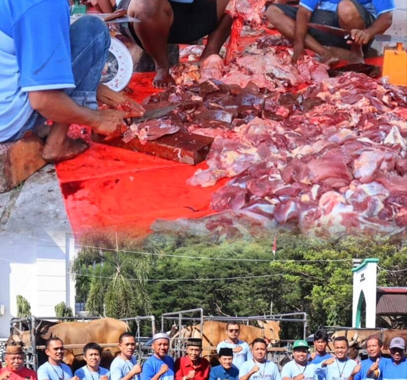 DPRD Gorontalo Sembelih 12 Ekor Sapi Kurban untuk Masyarakat