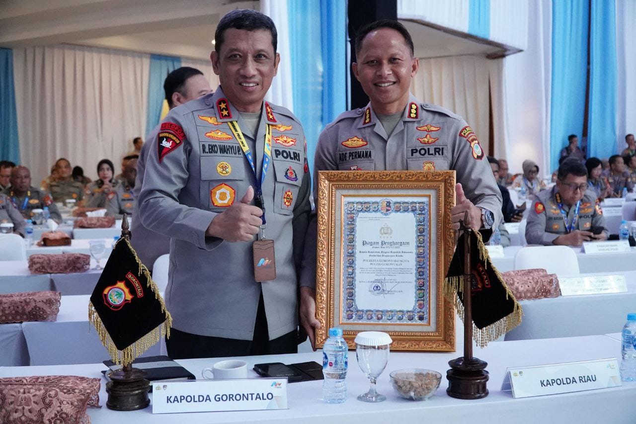 Polresta Gorontalo Kota meraih penghargaan Pelayanan Prima (kategori A) dari Kapolri( Foto : HMS)