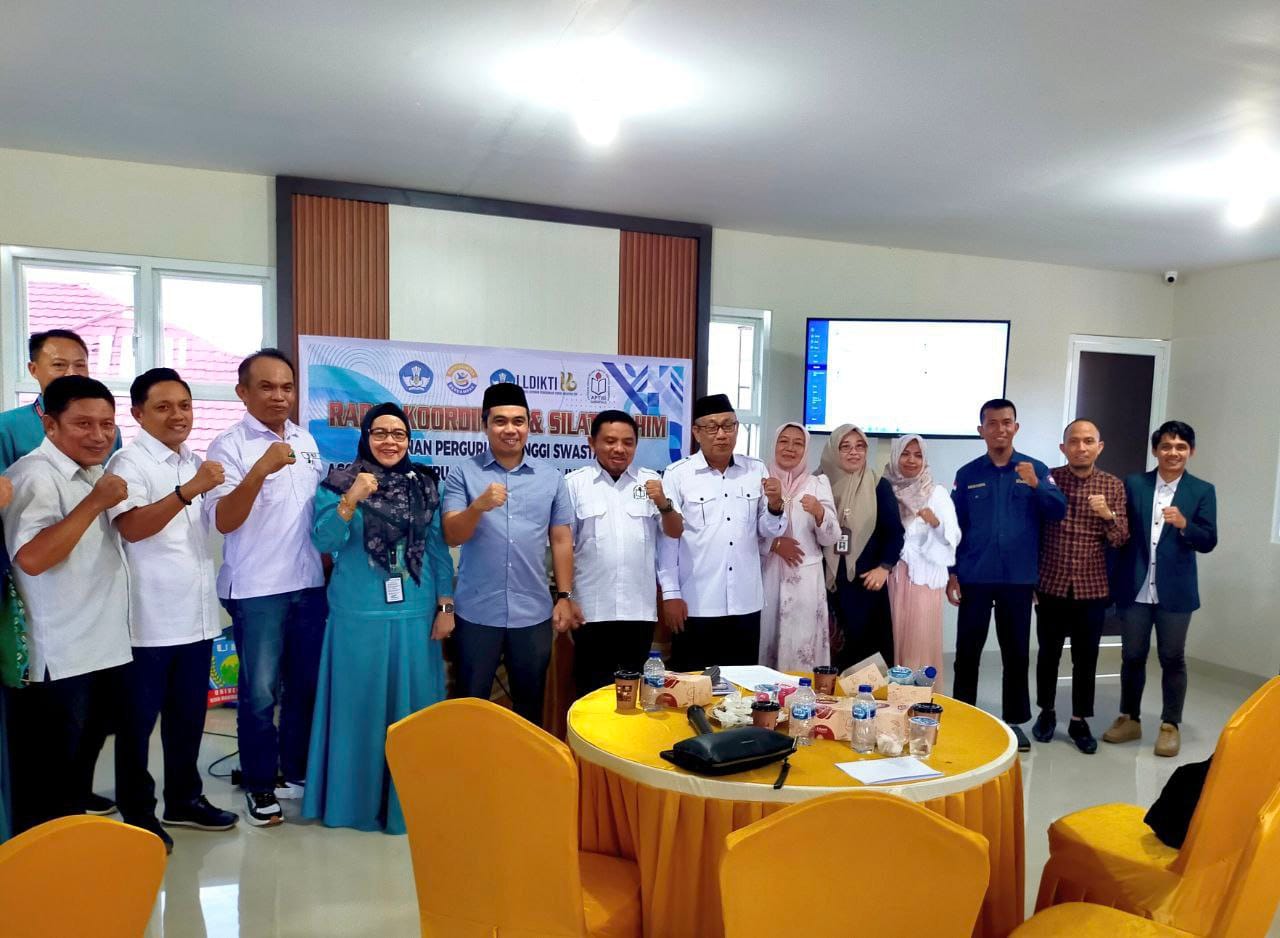 Ketua APTISI Wilayah Gorontalo menginisiasi diskusi dan silaturahmi bersama seluruh pimpinan Perguruan Tinggi Swasta (PTS) se-Provinsi Gorontalo ( Foto : Hms)