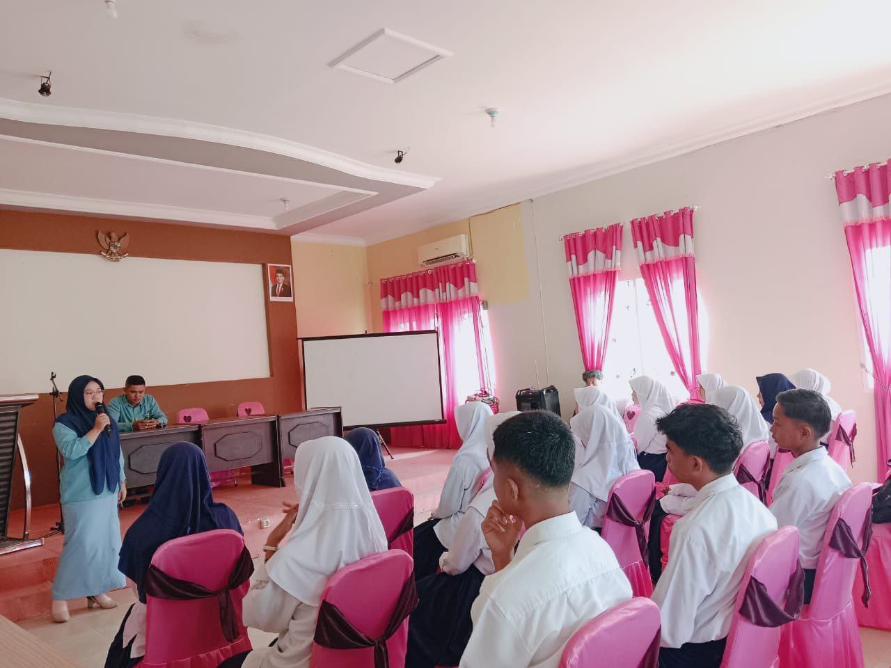 Siswa baru SMKS Bina Mandiri Boalemo mengikuti kegiatan Pra Masa Pengenalan Lingkungan Sekolah (Pra MPLS) yang dilaksanakan pada 30 Juni hingga 2 Juli 2025