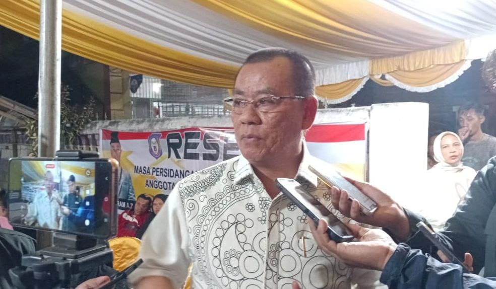 Anggota DPRD Provinsi Gorontalo, Fikram A.Z Salilama, saat agenda reses di Kecamatan Sipatana, Kota Gorontalo, pada Senin (30/6/2025). Foto : Abdi