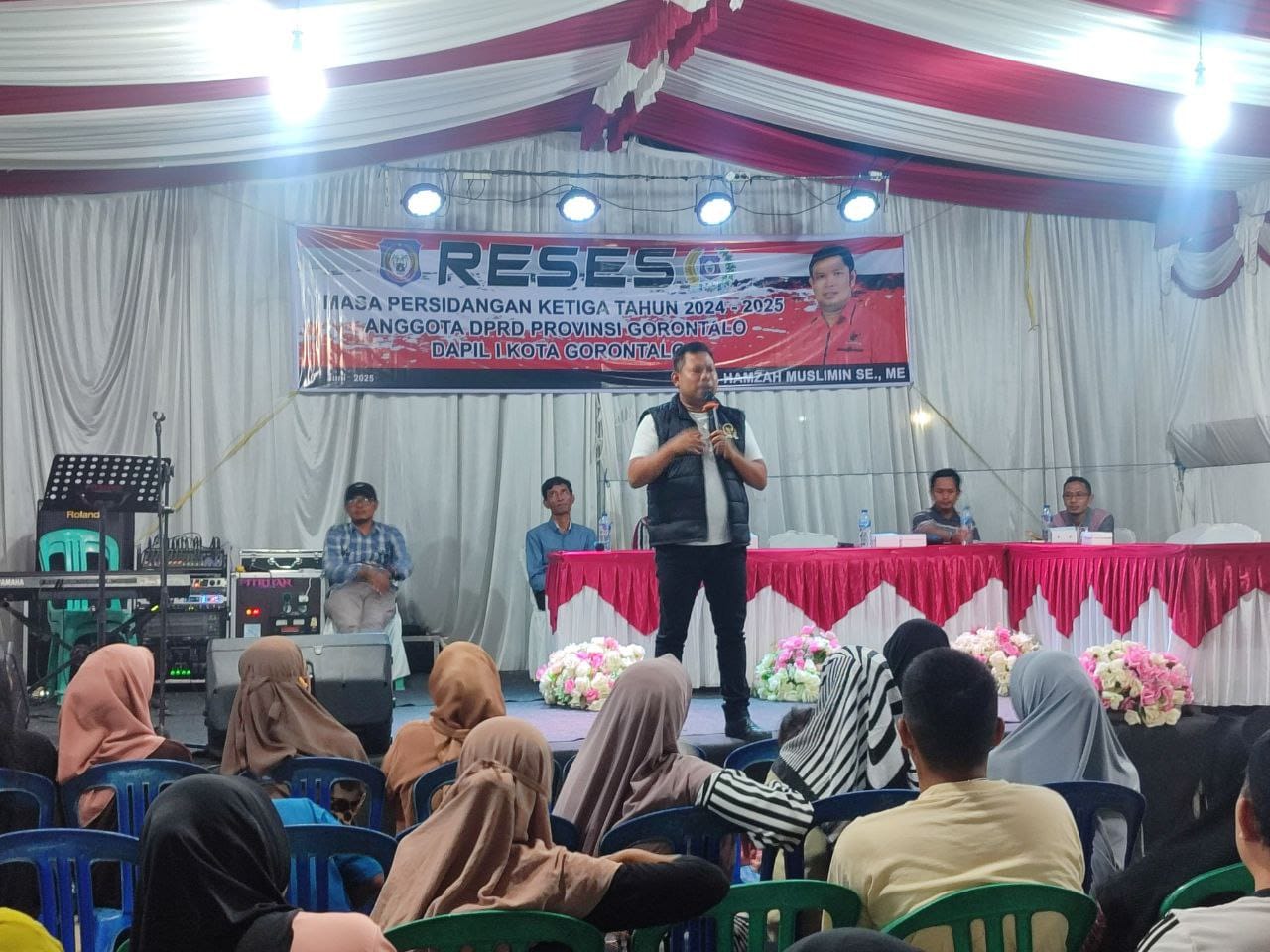 Anggota DPRD Provinsi Gorontalo, Hamzah Muslimin, melaksanakan reses di Kelurahan Liluwo, Kecamatan Kota Tengah, Kota Gorontalo, Senin (30/6/2025). Foto : Abdi