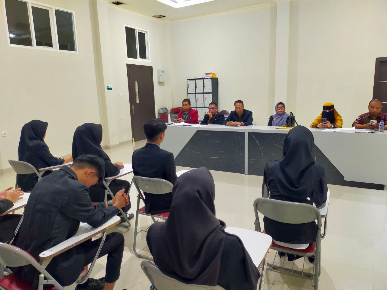 8 Mahasiswa FEB UBM Gorontalo Jalani Ujian Sidang Skripsi. pada Sabtu (30/8/2025). Foto: Hms