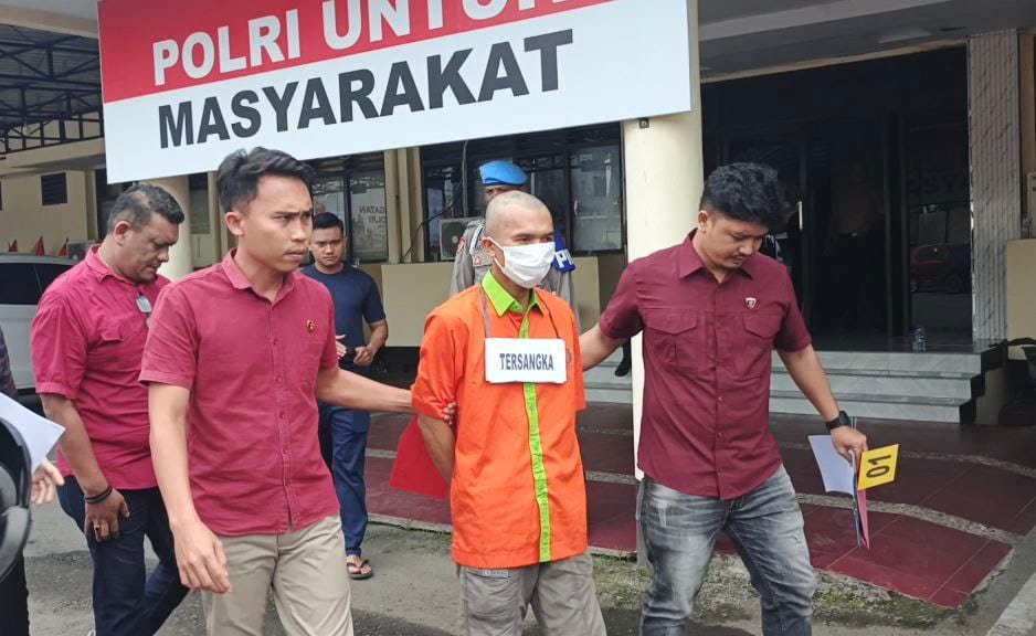 UH(33) Pria Pelaku Begal Payudara Saat digadang Di Polresta Gorontalo Kota ( Foto: Hadi)