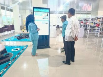 Prof. Dr. Akmal Umar Apresiasi Layanan Digital i-UBM Perpustakaan Universitas Bina Mandiri Gorontalo
