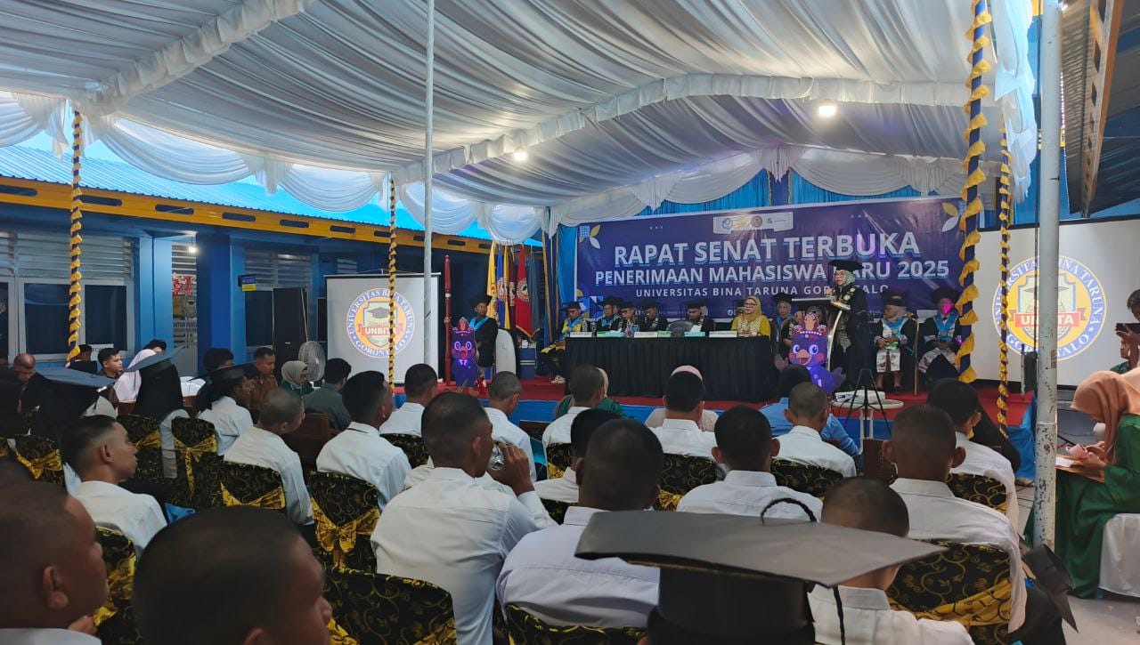 Rapat Senat Terbuka dalam rangka pengukuhan mahasiswa baru tahun akademik 2025, Selasa (2/9/2025) Foto: Hadi