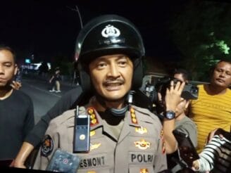 Polisi Bubarkan Paksa Demo Mahasiswa di Gorontalo Usai Lewati Batas Waktu
‎
