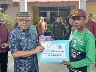 Pemkab Gorontalo Salurkan 650 Juta  Rupiah untuk 96 KK Korban Puting Beliung
