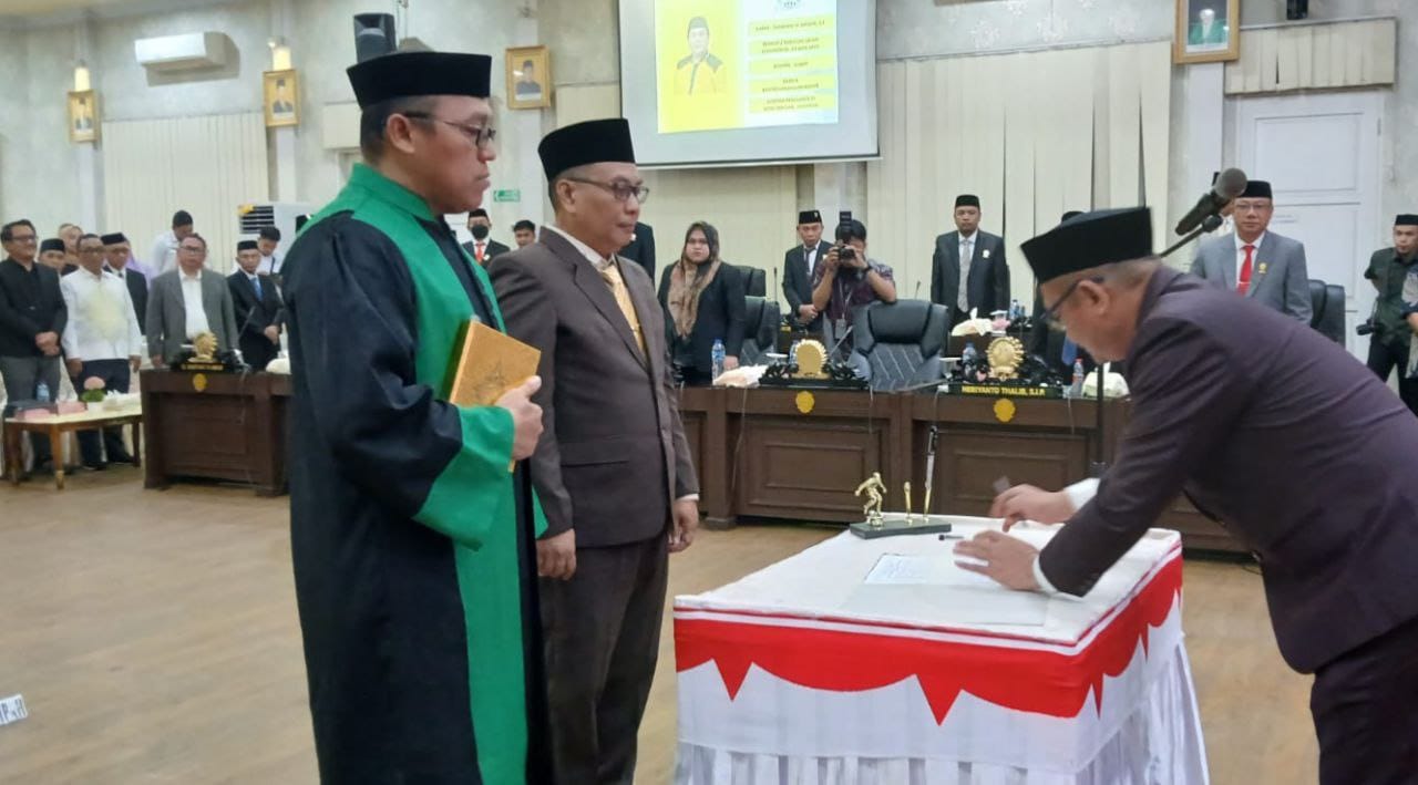Pelantikan Susanto Hairun Liputo sebagai PAW anggota legislatif periode 2024–2029,
