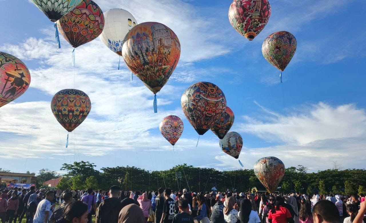 Festival Balon Udara dilapangan GOR David Tonny,Limboto (07/9/2025)