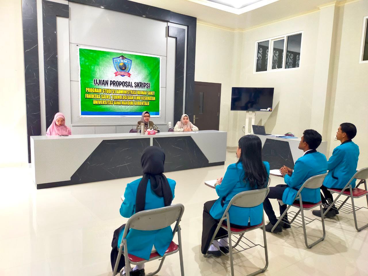 Sebanyak 14 dosen Universitas Bina Mandiri (UBM) Gorontalo dinyatakan lulus Sertifikasi Dosen (Serdos) Tahap I Tahun 2025.