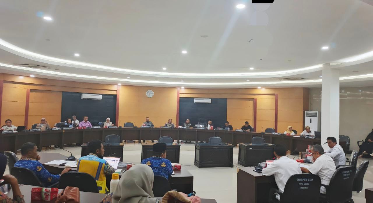 DPRD Provinsi Gorontalo. Dalam rapat kerja gabungan komisi yang digelar di ruang Dulohupa, Rabu (1/10/2025