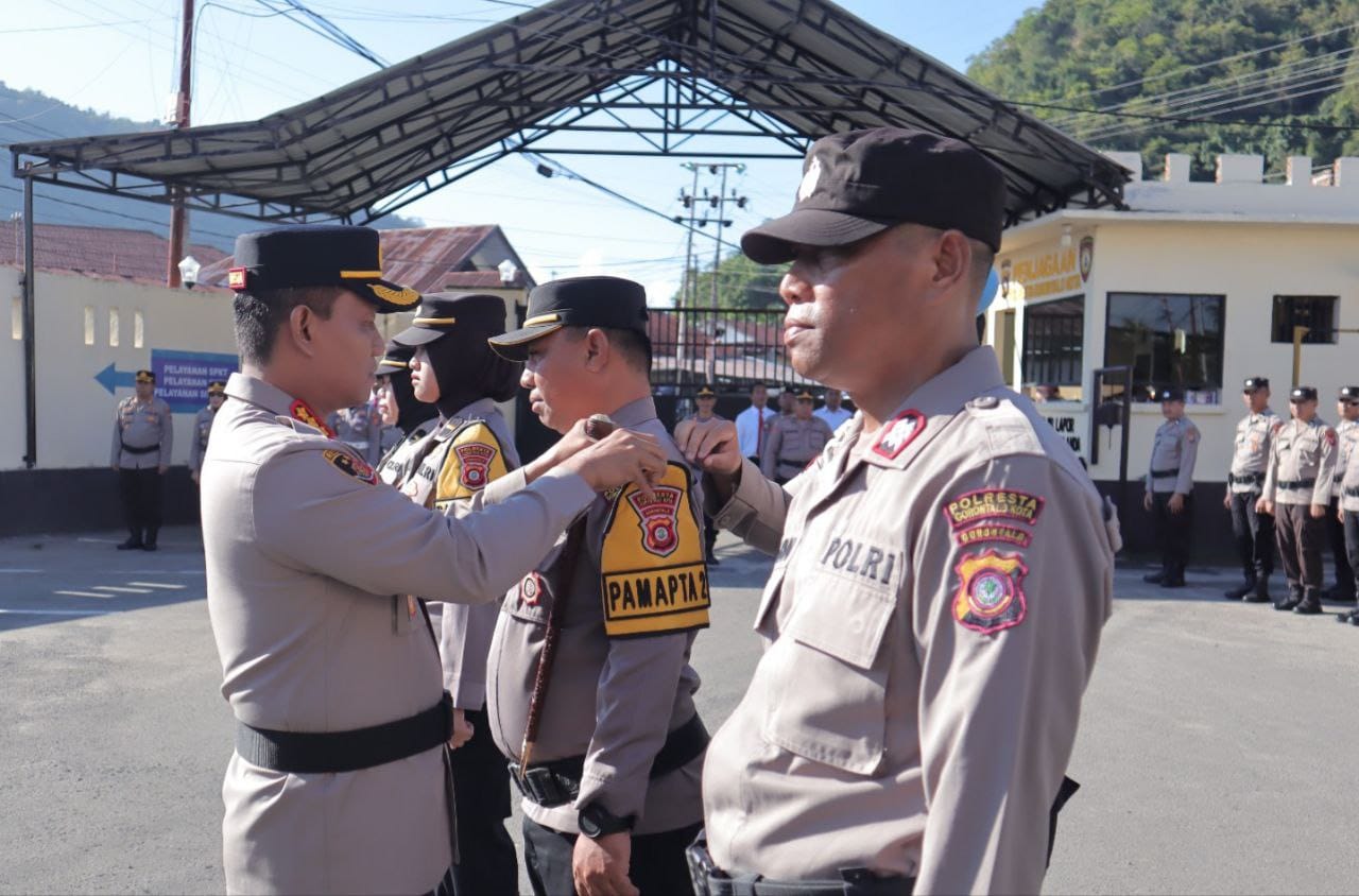 Kapolresta Gorontalo Kota Pimpin Apel Pemasangan Ban Lengan Pamapta, Tanda Resminya Perubahan Nomenklatur SPKT