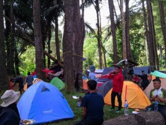 Camping Ceria Dulamayo 2025: Komunitas Pecinta Alam Gaungkan Pesan Jaga Kebersihan Hutan
