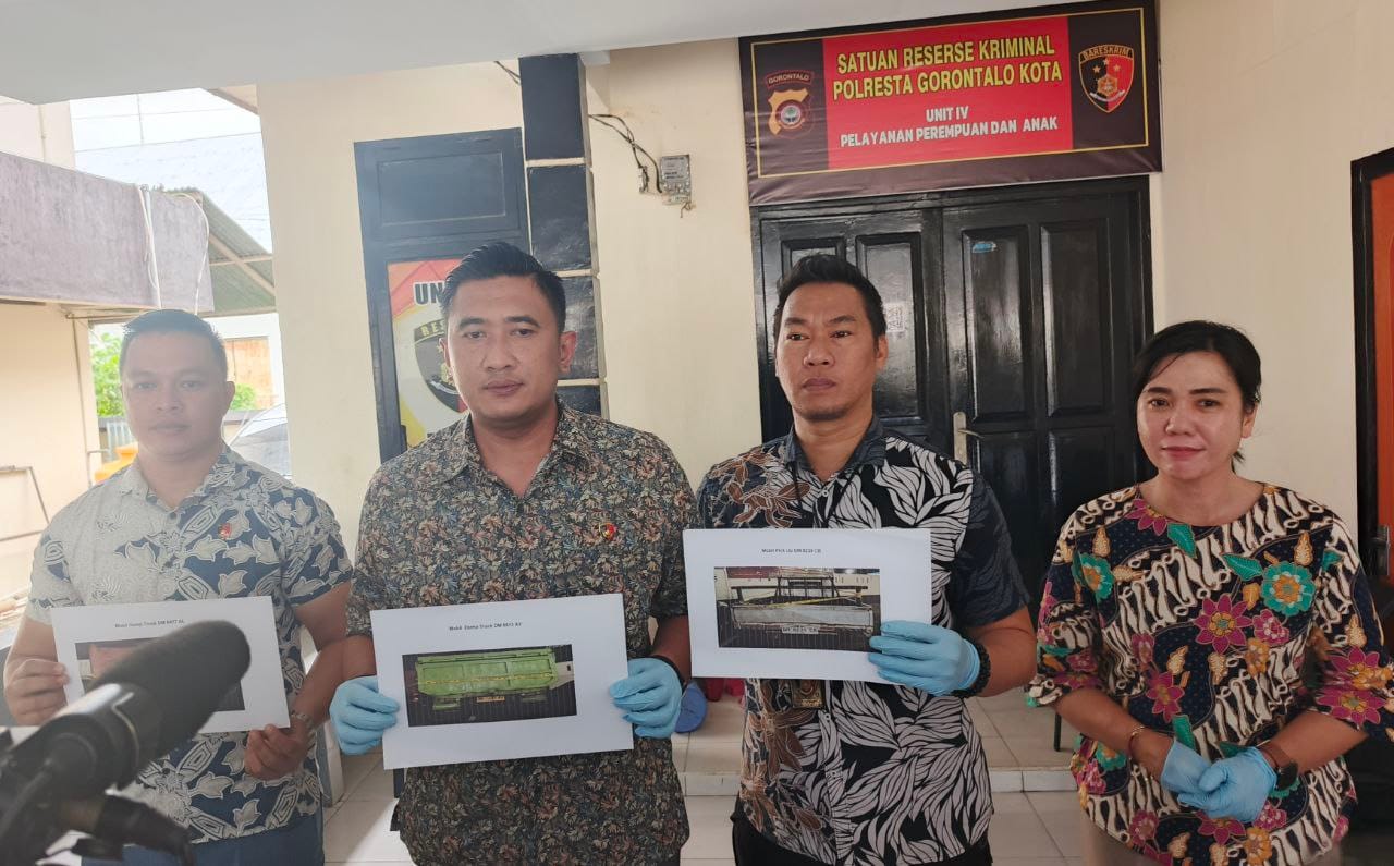 Konferensi pers Polresta Gorontalo Kota terkait kasus penyelewengan solar bersubsidi, Jumat (21/11/2025).
