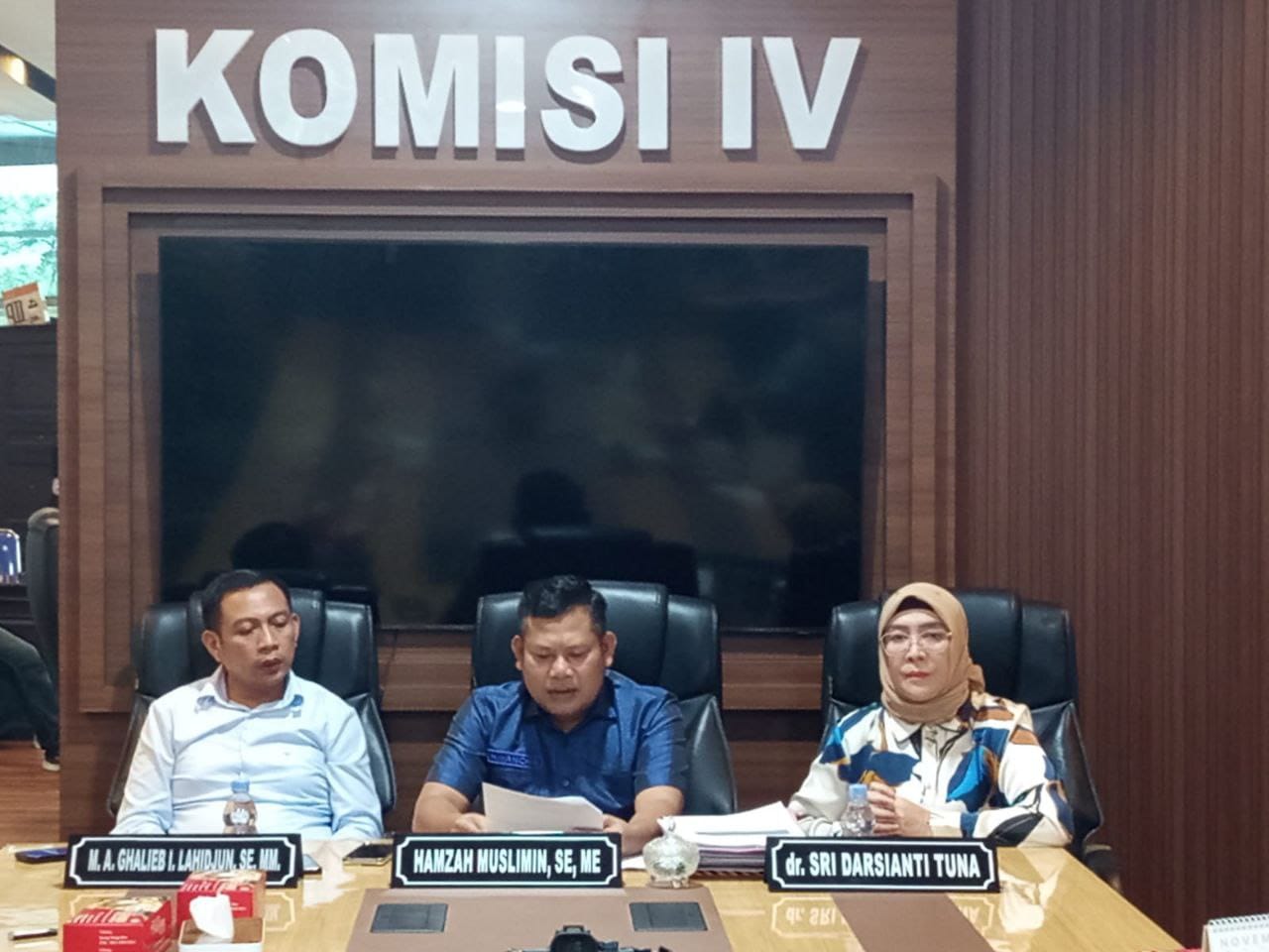 Komisi IV DPRD Provinsi Gorontalo menggelar konferensi pers resmi pada Selasa, 25/11/2025