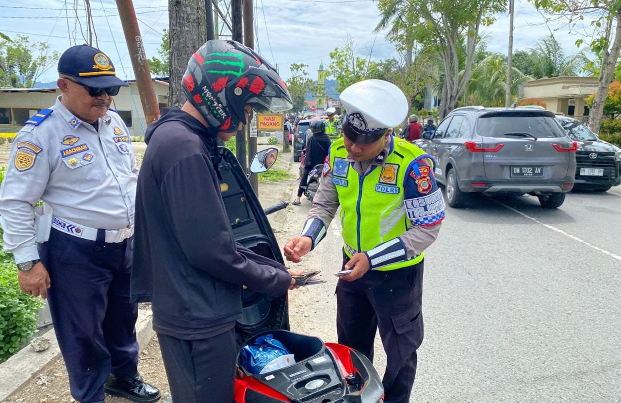 Polresta Gorontalo Kota pada Operasi Zebra Otanaha 2025 Senin, 17/11/2025