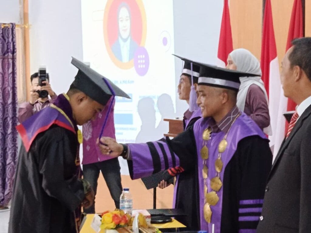 Prosesi Wisuda ke- XIV Program Diploma III Politeknik Gorontalo Tahun 2025.