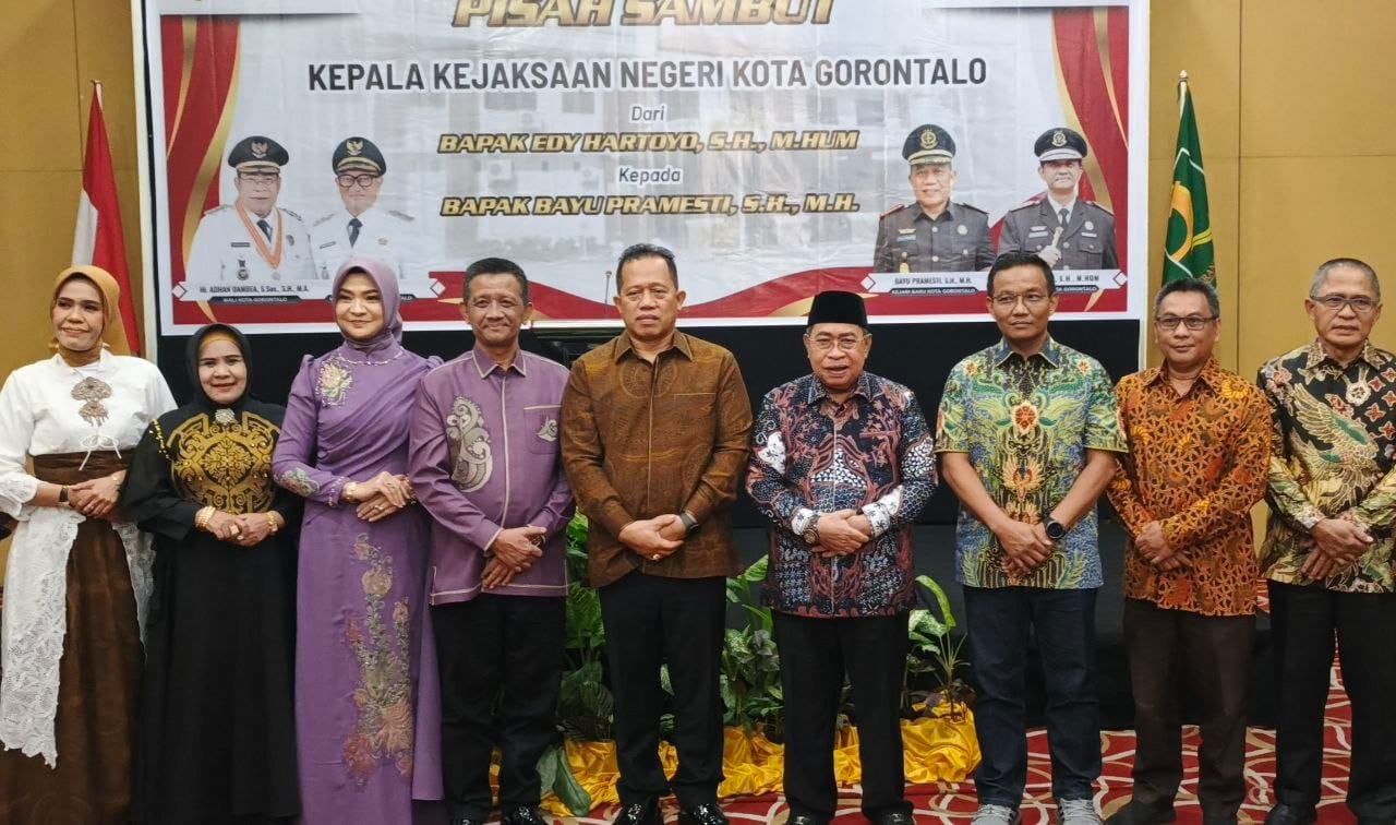 Foto Bersama: Forkopimda pada pisah sambut Kejari Kota Gorontalo