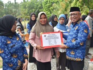Pemkab Gorontalo Salurkan Bantuan Sosial untuk Anak Terlantar, Disabilitas, dan Lansia
