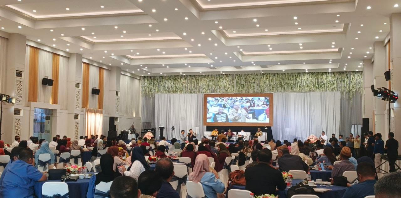 Seminar Nasional Akselerasi Pembangunan dan Kemakmuran Gorontalo di Gedung GPCC, Kota Gorontalo, Senin (15/12/2025).