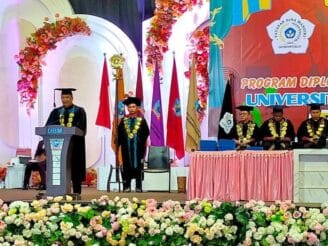 Prof. Akmal Umar Tekankan Kepemimpinan Empat Dimensi pada Wisuda VI UBM Gorontalo