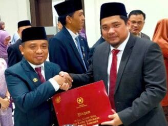 Ketua YBMG Terima Satyalancana Karya Satya: Dua Dekade Pengabdian untuk Pendidikan Tinggi