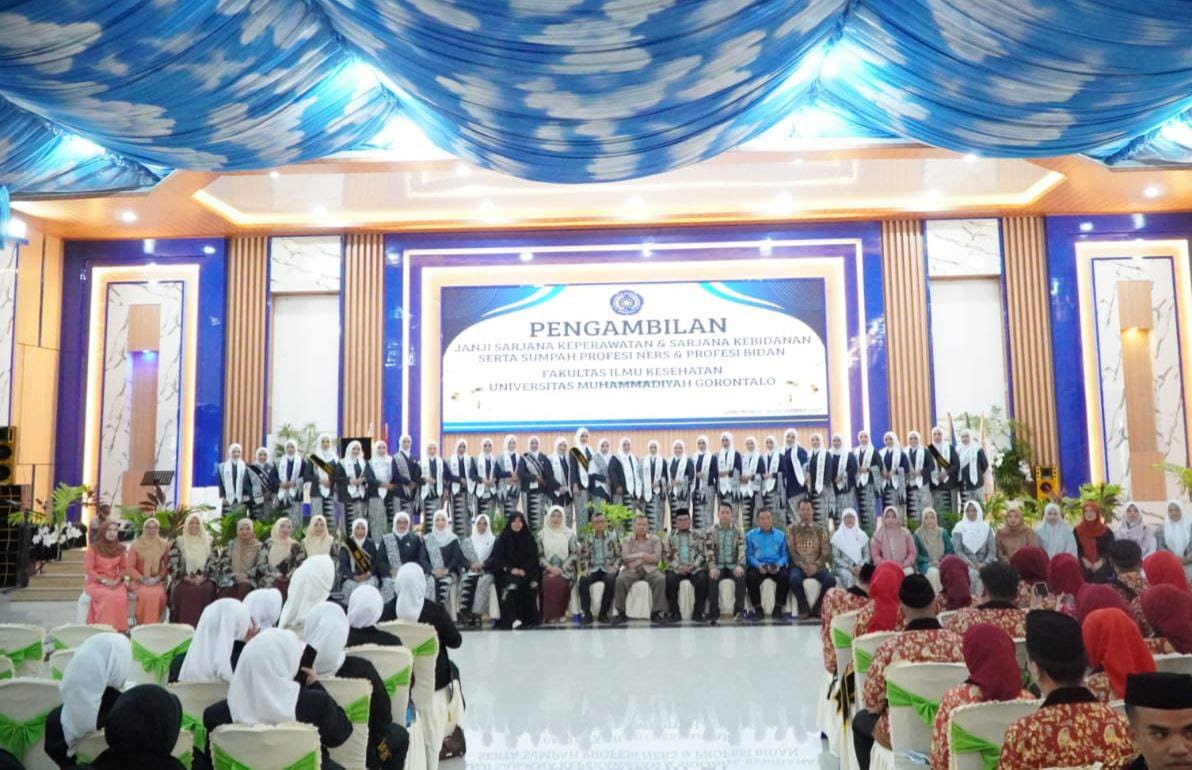 FIKES UMGO Gelar Angkat Janji dan Sumpah Profesi, Kukuhkan 136 Lulusan