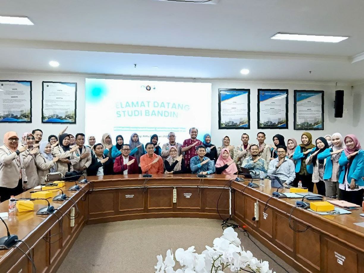 Benchmarking Mutu Akademik, Mahasiswa PPs dan FEB UBMG Ikuti Kuliah Pakar SPMI di UB