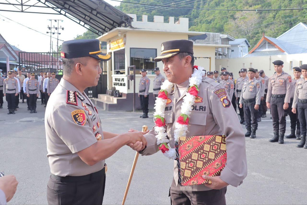 ‎Kapolresta Gorontalo Kota Lepas Dua Personel Purna Tugas