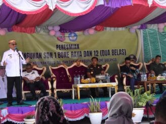 Bupati Ismet Mile Resmikan Gedung Baru SDN 1 Bone Raya dan 12 Sekolah Lain