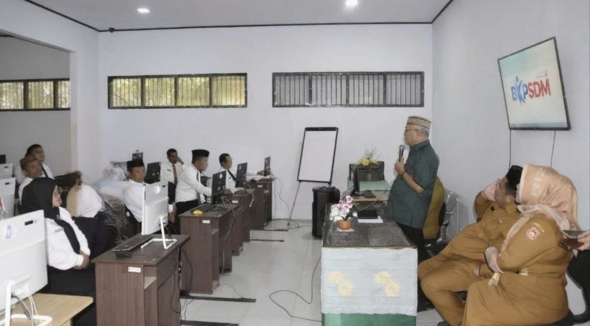 Pemerintah Kabupaten Gorontalo melaksanakan uji kompetensi bagi calon lurah se-Kecamatan Limboto