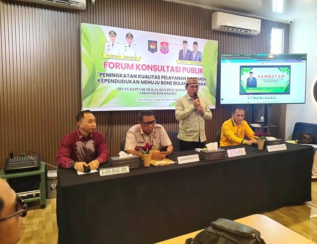Sekda Bone Bolango, Iwan Mustapa pada kegiatan Forum Konsultasi Publik (FKP)