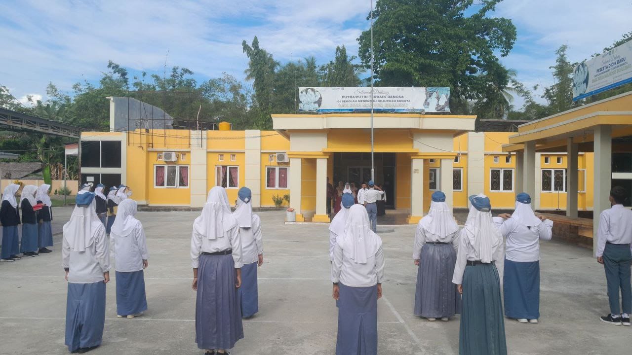 Pelaksanaan Upacara di SMKS Bina Mandiri Boalemo